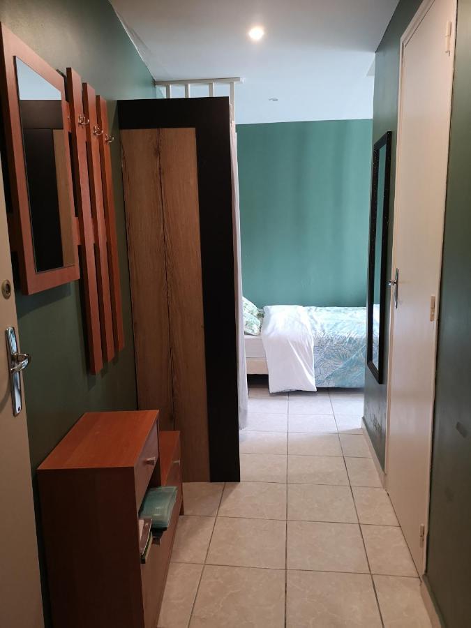 Chez Cathe Apartment Rieux-Minervois Bagian luar foto